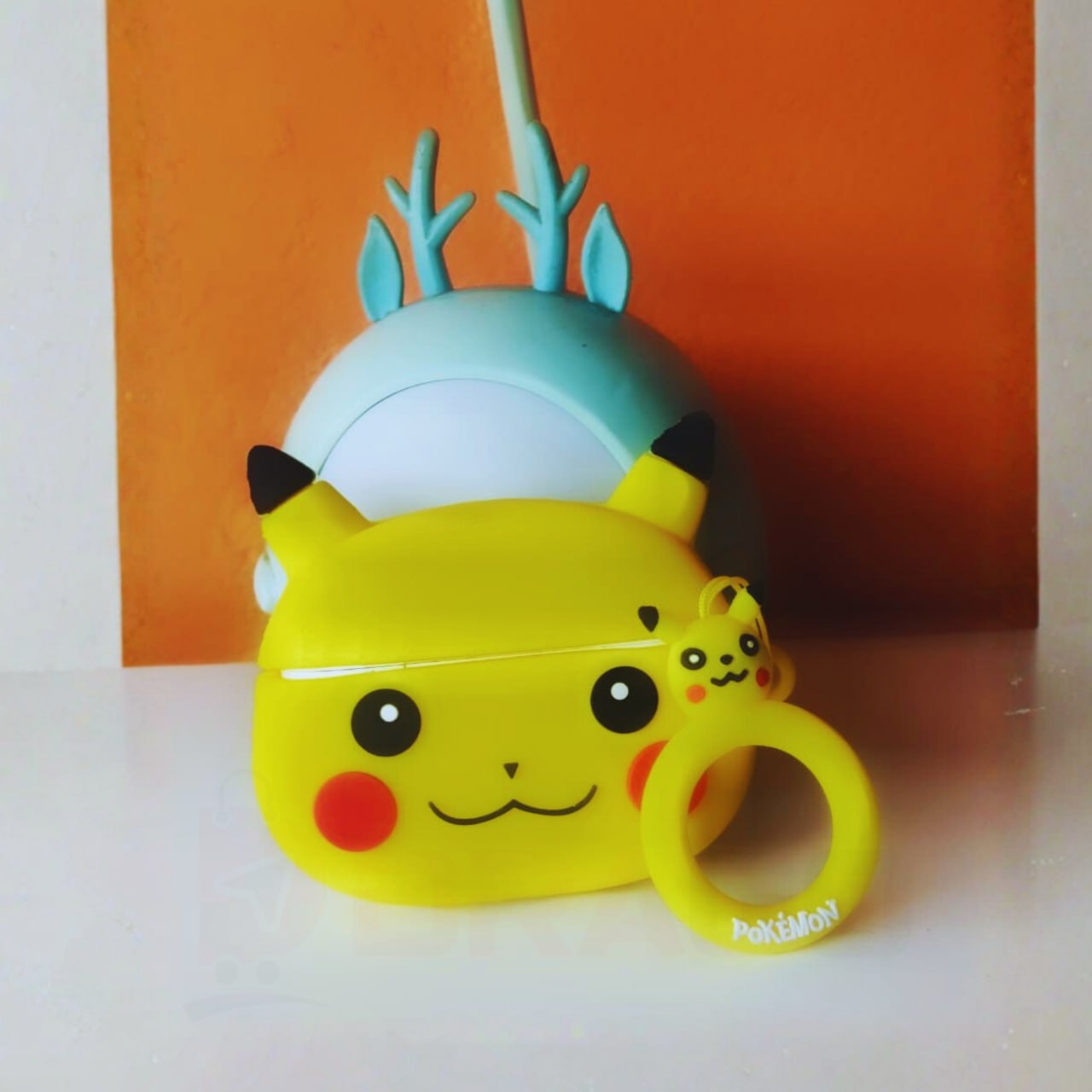 Premium Stylish AirPods Pro 2 Case – Soft Silicone Protective Cover with Hook